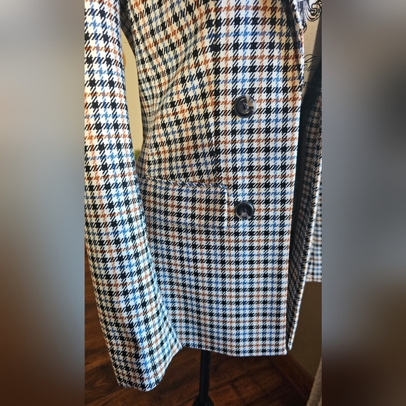 NWT Houndstooth Blazer. Size 2 - Picture 3 of 4